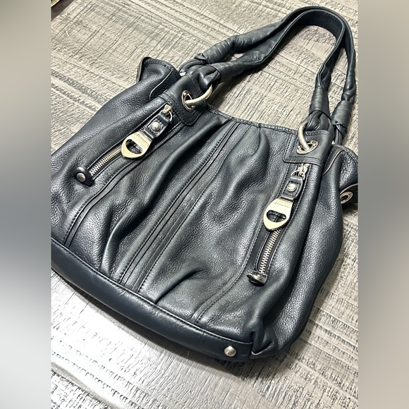 B. Makowsky Black Leather Shoulder Bag with Silver Accents - Picture 2 of 12